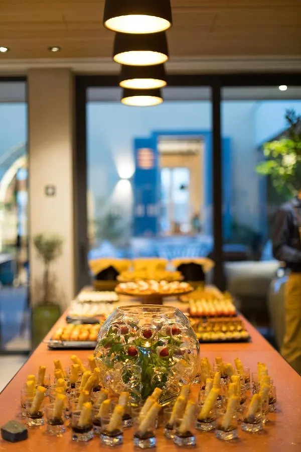 Hotel Indigo Larnaca By Ihg-Adults Only 4*,